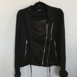 Lightweight sheer top with zipper detail